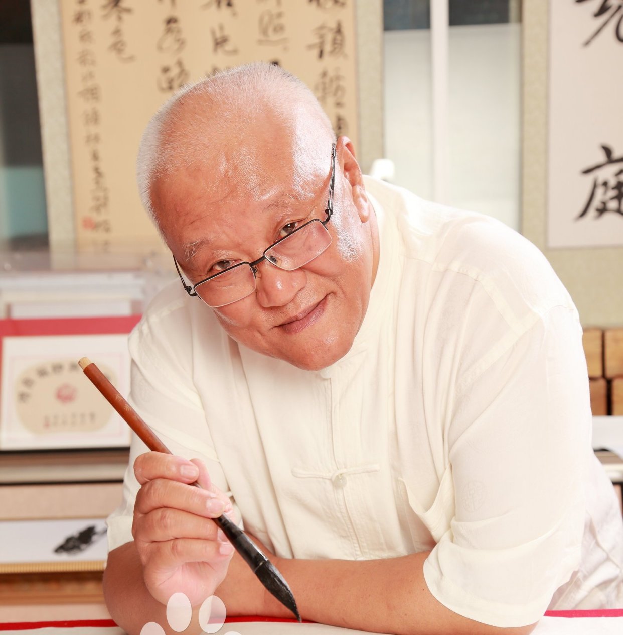 77岁书法家杨再春:报纸写字技巧分享,效果胜过上好宣纸!